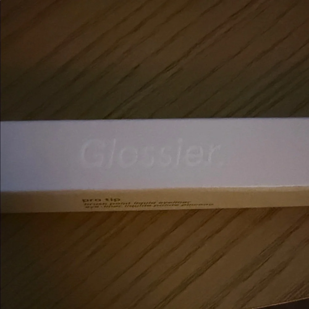 Glossier Pro Tip Brush Point Liquid Eyeliner - Black - Picture 2 of 3
